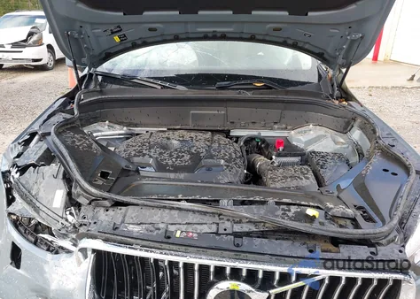 2022 Volvo Xc90 T5 Momentum 7 Passenger z USA, uszkodzony, nr VIN YV4102CK6N1868452